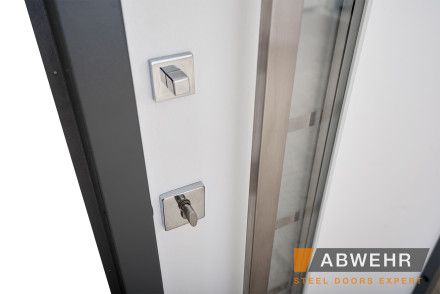 [Складська програма] Вхідні двері зі склом модель Liberty Glass (Колір RAL 7016+Біла) комплектація Megapolis MG3