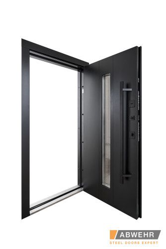 Вхідні двері з терморозривом модель Ufo Black (Колір RAL 9005 + Чорна шагрень) комплектація COTTAGE